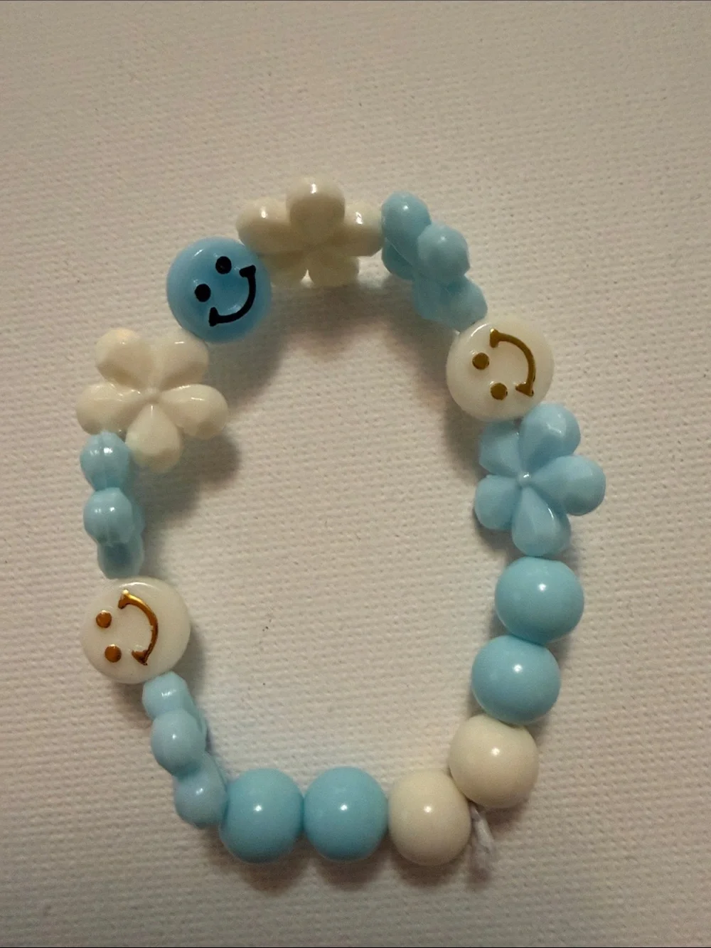 Kids Blue & Cream Smiley Flower Bead Bracelet